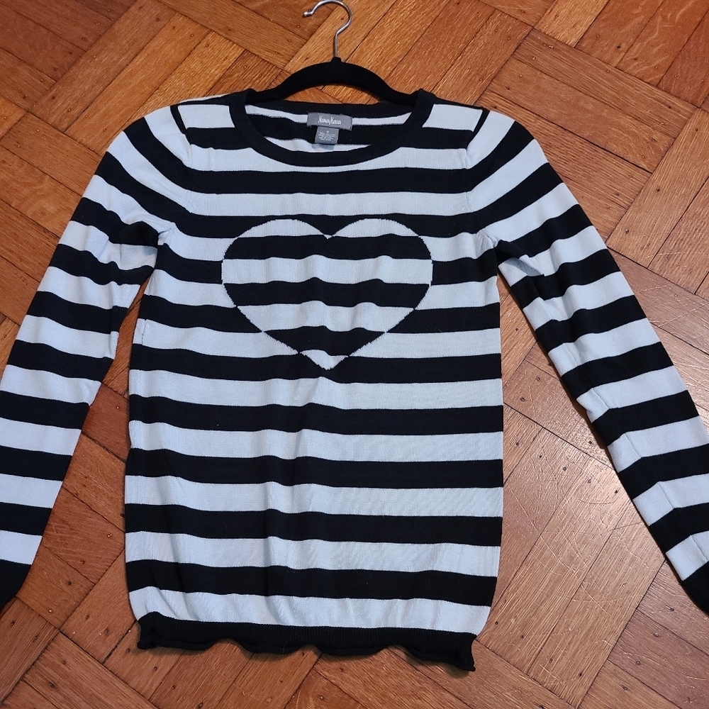 Neiman Marcus Top size small hp🔥